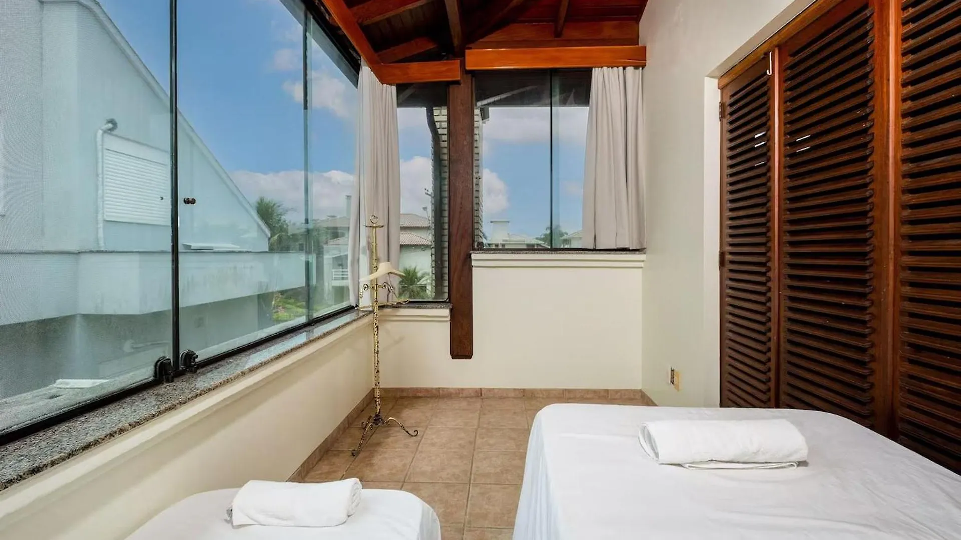 Duplex C/ Piscina 800M Da Praia Em Jurere Dme025 Florianópolis